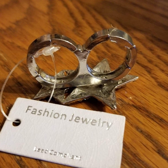 NWT Stretchy Jewelry Double Knuckle Star Ring - Picture 9 of 9